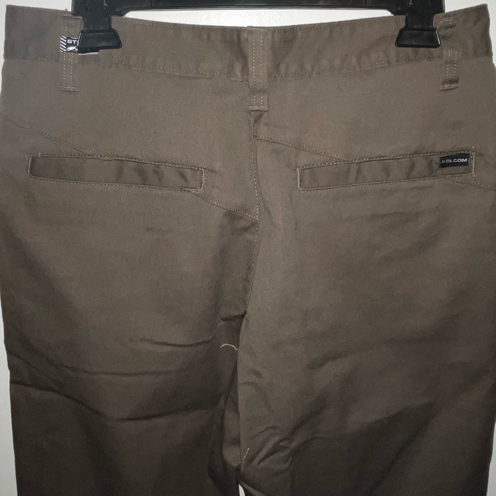 Volcom shorts - Picture 4 of 9